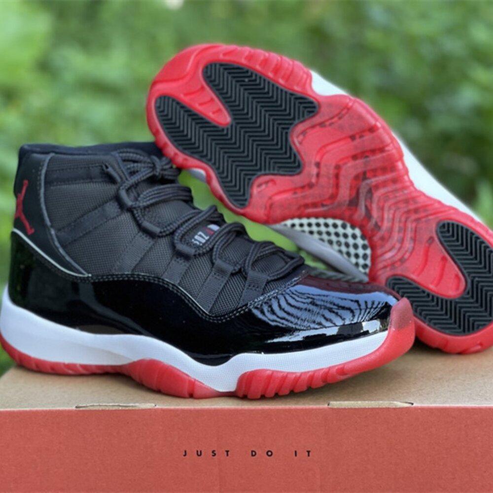 JORDAN 11 BRED